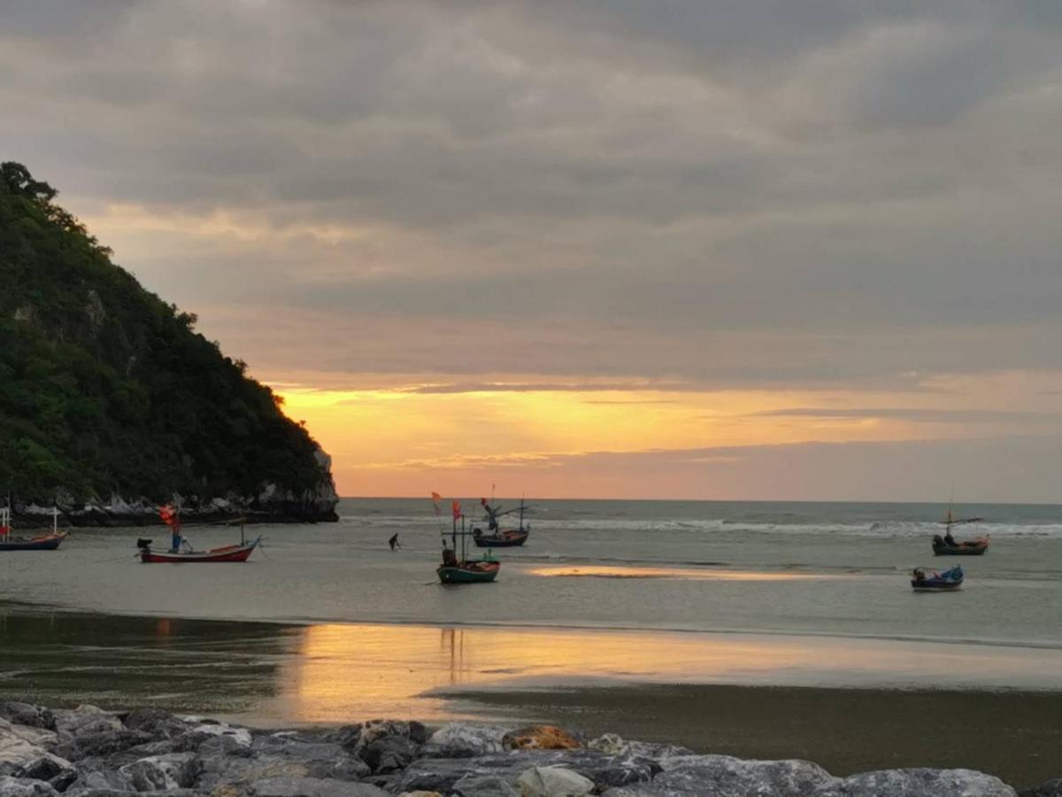 The Beach Boutique Resort Ban Pak Nam Pran Εξωτερικό φωτογραφία