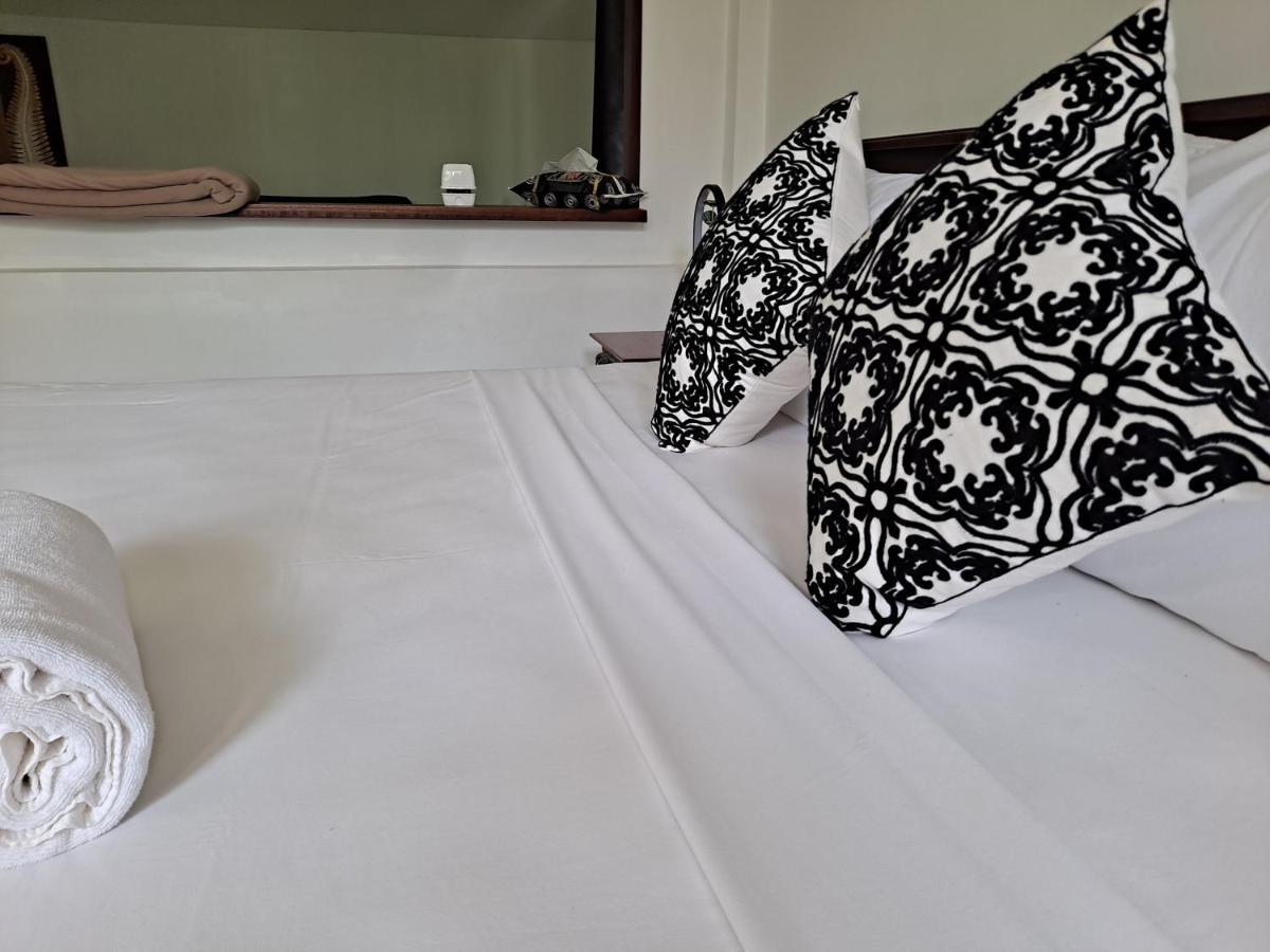 The Beach Boutique Resort Ban Pak Nam Pran Εξωτερικό φωτογραφία